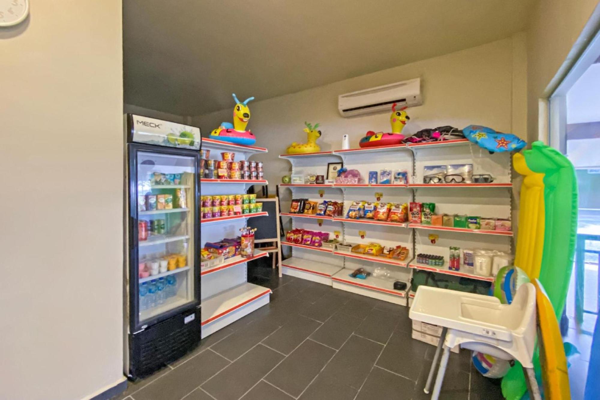 Super Oyo 89896 Sedili Inn Resort Kota Tinggi Εξωτερικό φωτογραφία