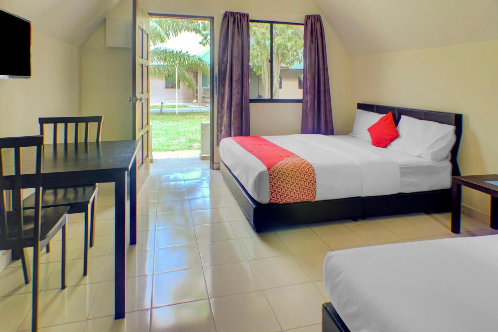 Super Oyo 89896 Sedili Inn Resort Kota Tinggi Εξωτερικό φωτογραφία