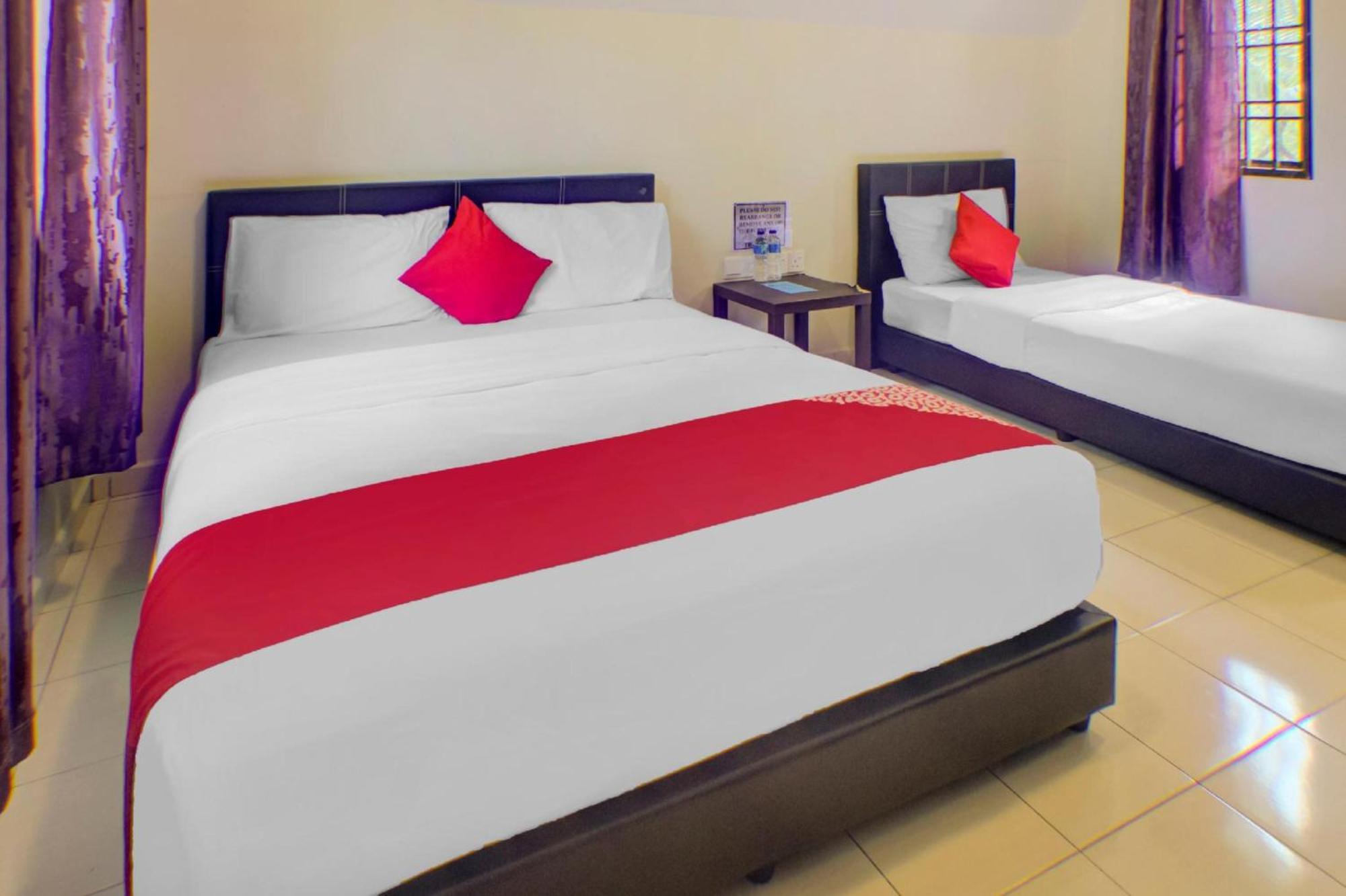 Super Oyo 89896 Sedili Inn Resort Kota Tinggi Εξωτερικό φωτογραφία